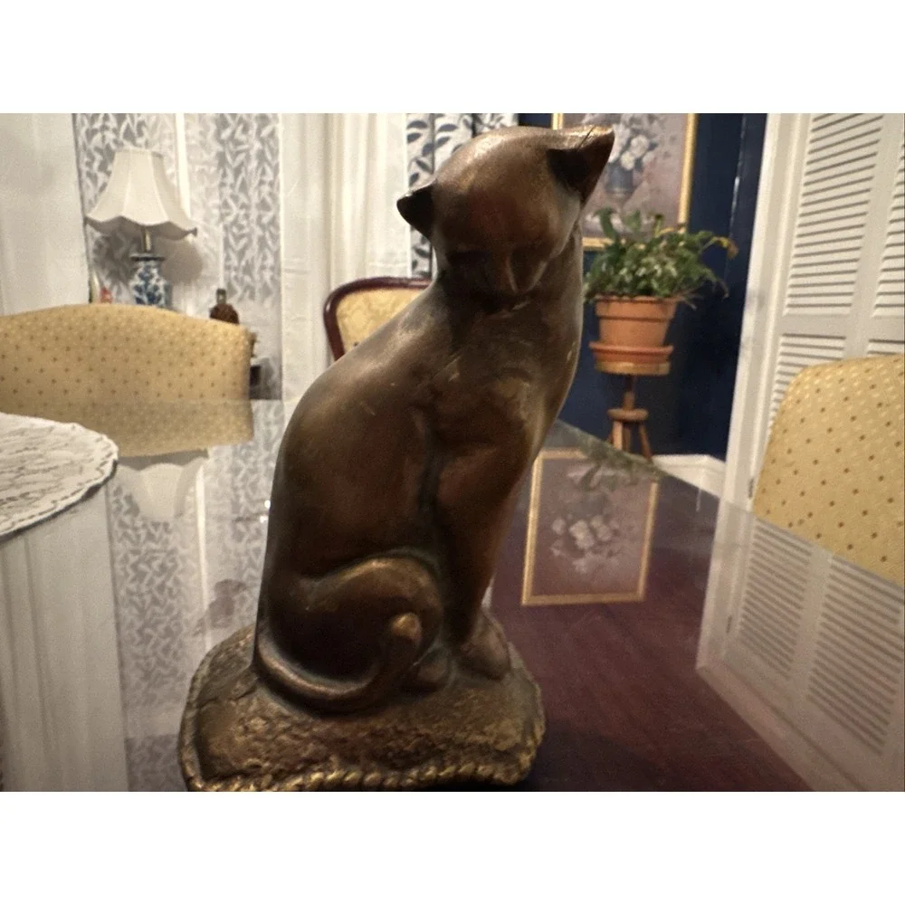 Vintage Bronze-Tone Cat Figurine 8